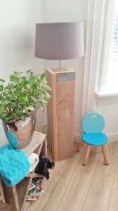 Vloerlamp lamp zuil lamp steigerhout