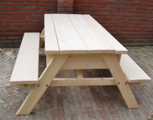 Picknicktafel met zandbak