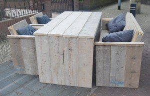 Tuinset gebruikt steigerhout