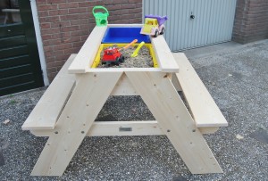 zandtafel watertafel picknicktafel volwassen
